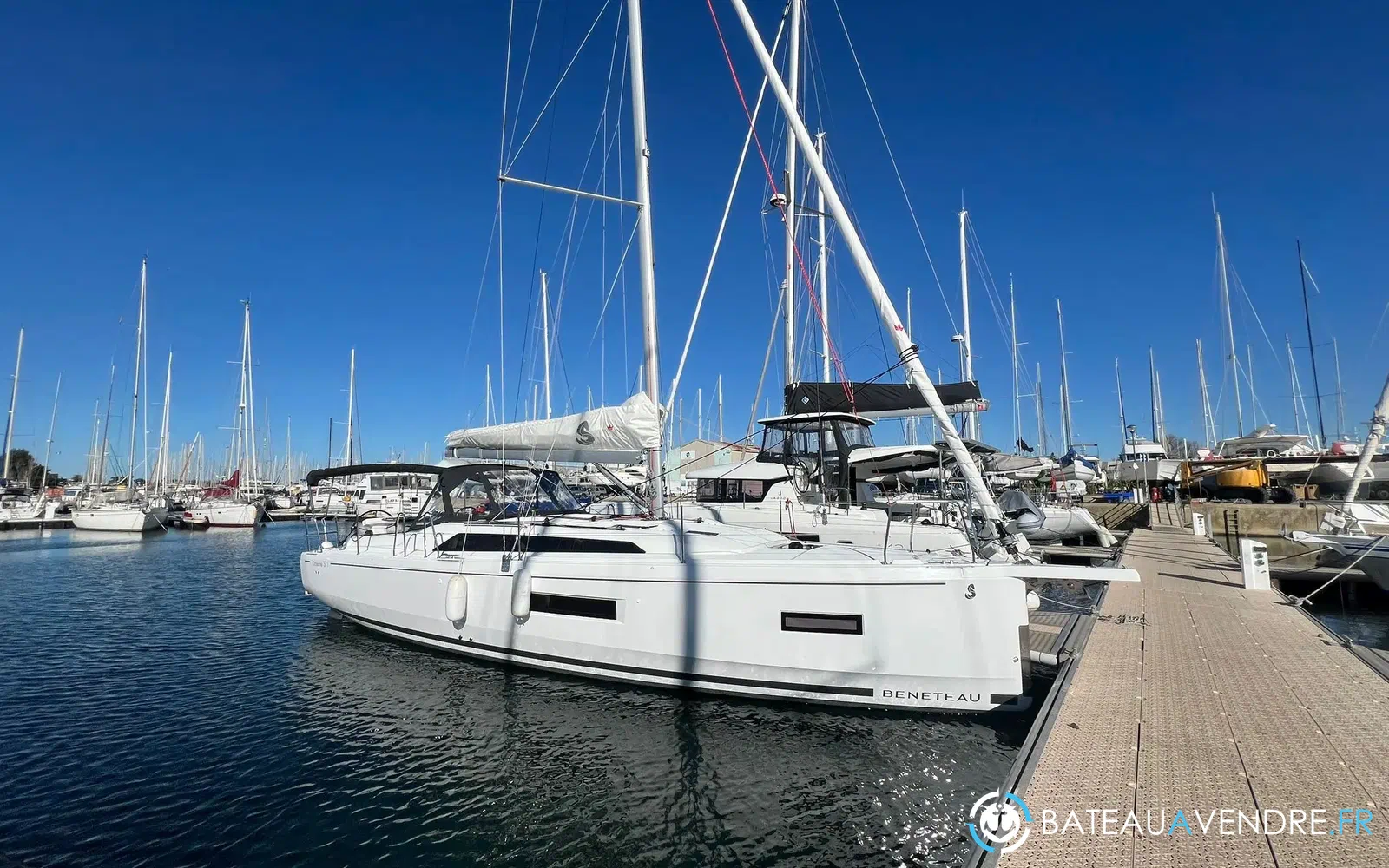 slider 1 Beneteau Oceanis 37.1