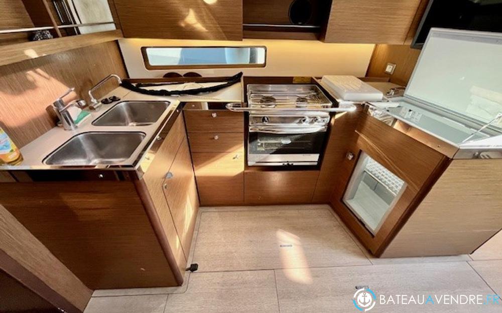 Beneteau Oceanis 40.1 cuisine / salle de bain photo 4