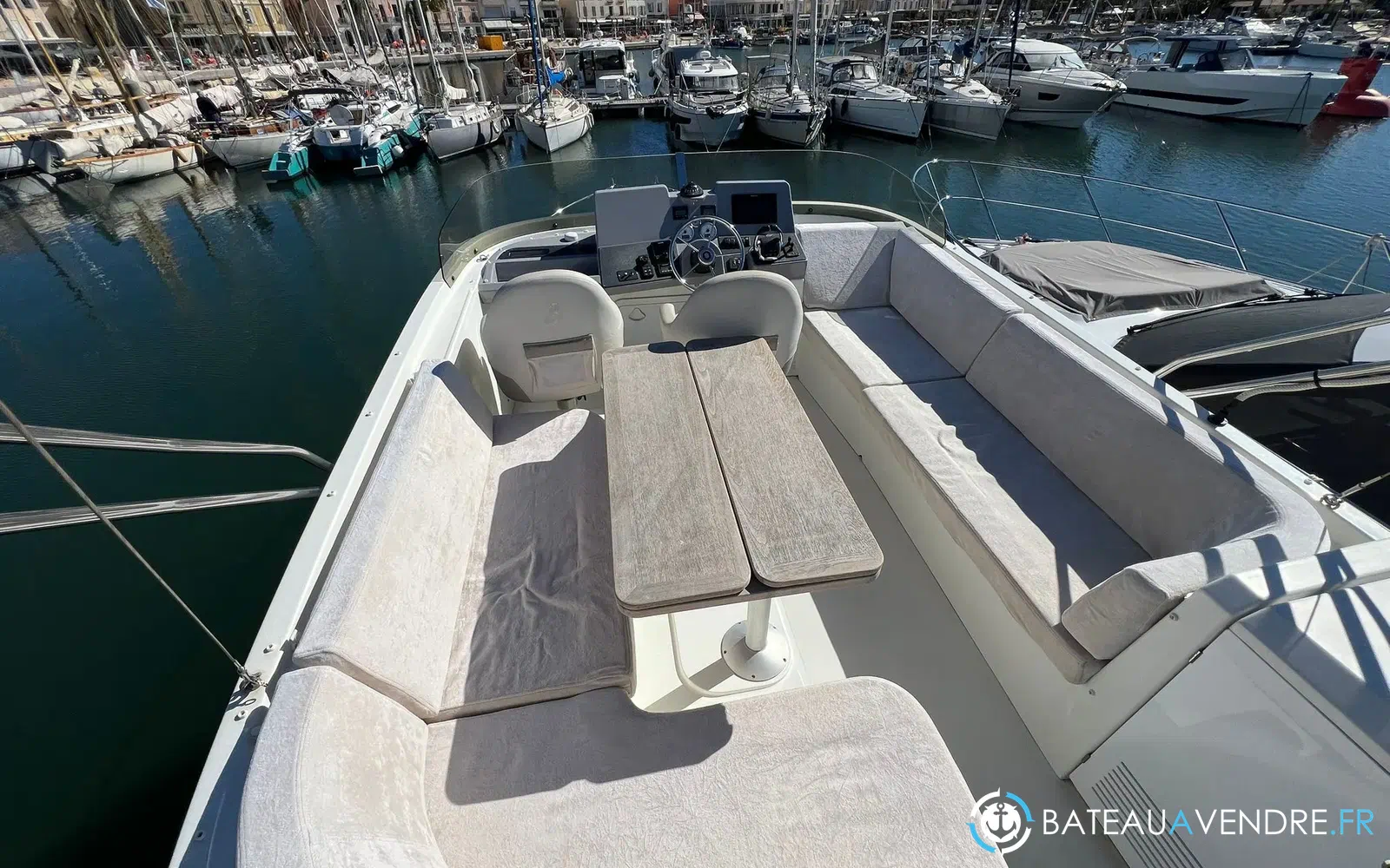 slider 10 Beneteau Swift Trawler 44