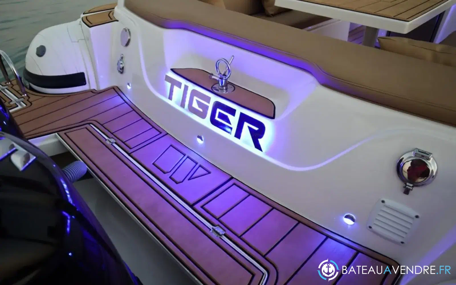 slider 7 Tiger Marine Top Line 950