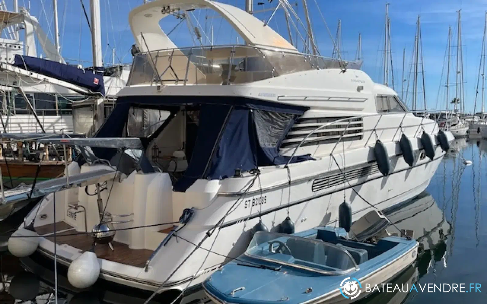 slider 0 Fairline Squadron 56