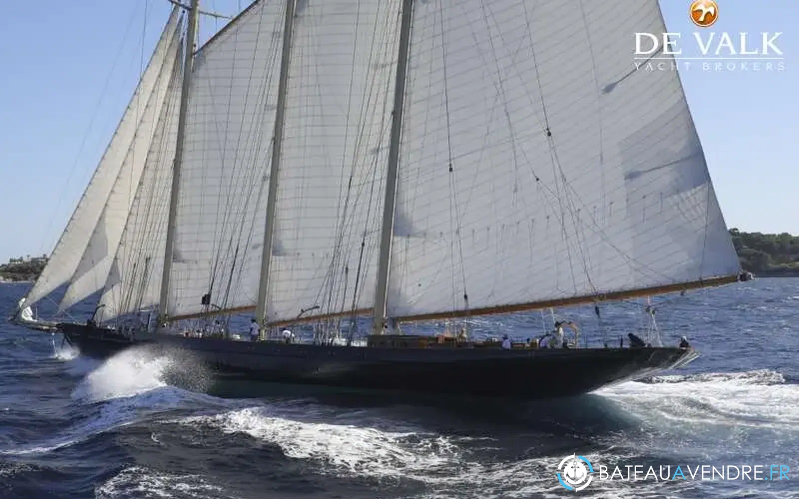 slider 2 Van Der Graaf Classic Schooner