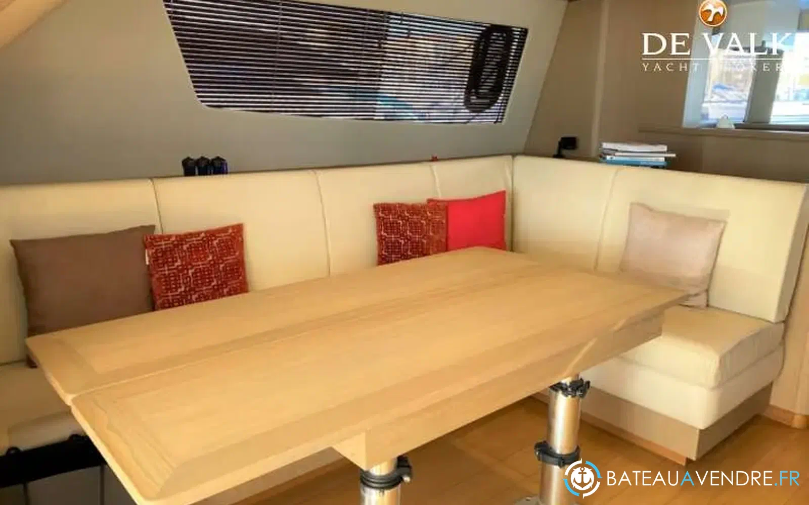 slider 14 Fountaine Pajot Queensland 55