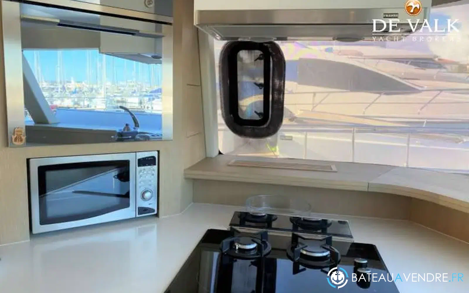 slider 18 Fountaine Pajot Queensland 55
