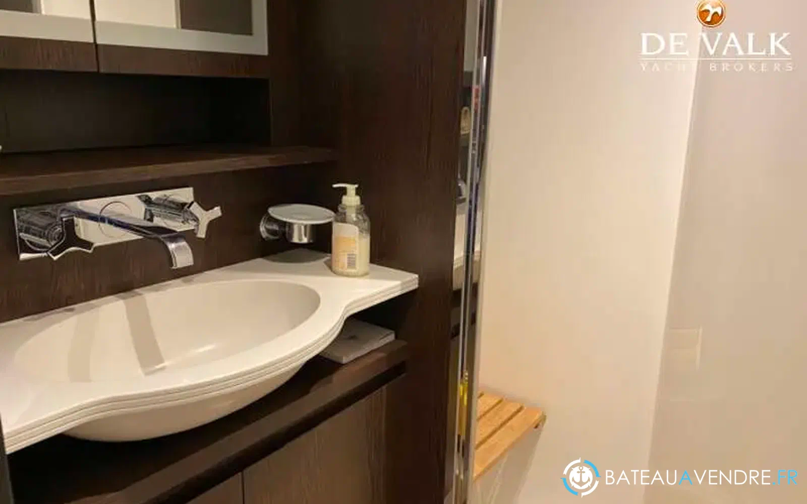 slider 26 Fountaine Pajot Queensland 55