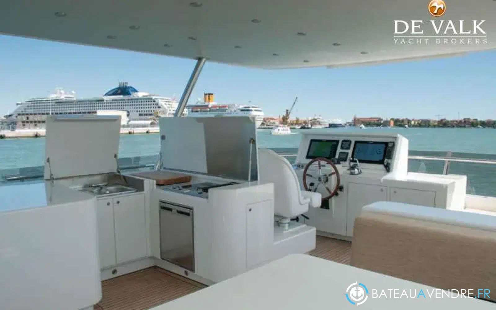 slider 13 Favaro Yachts Explorer 76