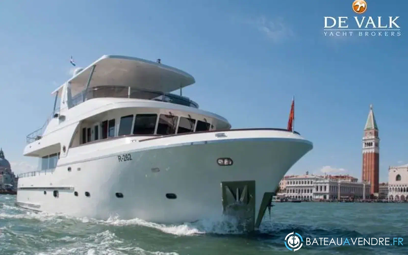 slider 1 Favaro Yachts Explorer 76