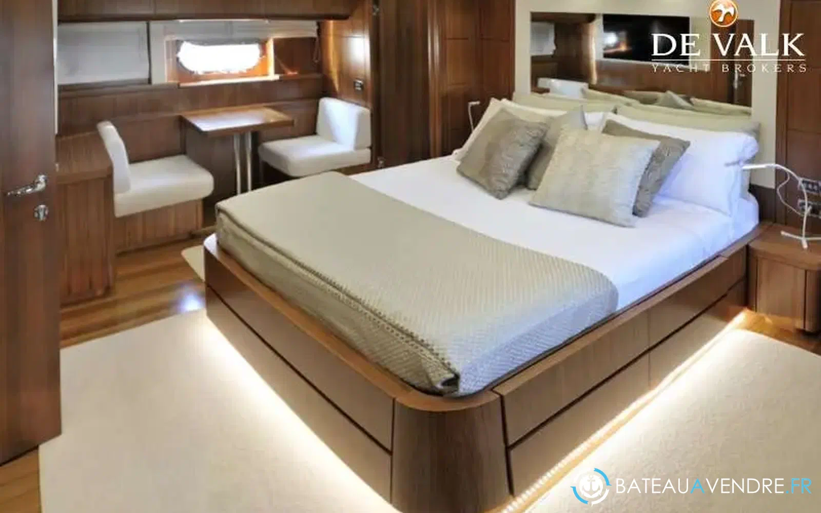 slider 23 Favaro Yachts Explorer 76
