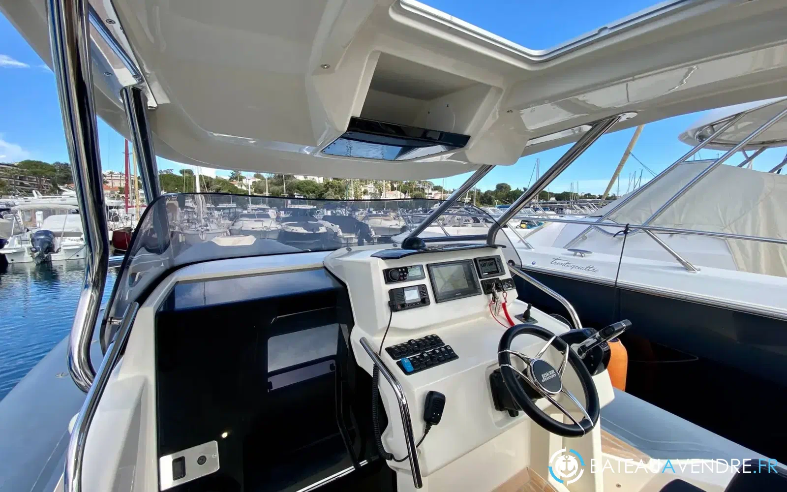 slider 11 Joker Boat Clubman 35