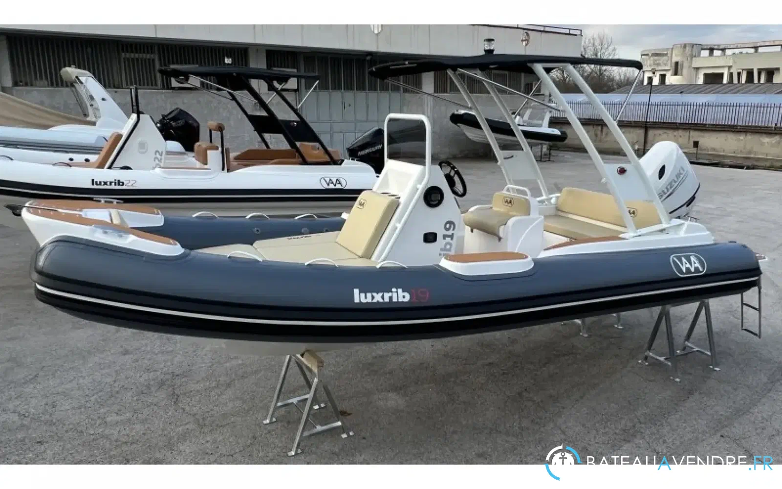 slider 3 Aqvaboats Lux Rib19
