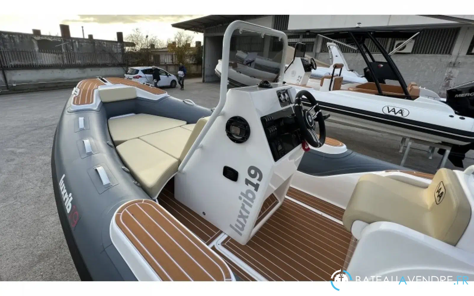 slider 5 Aqvaboats Lux Rib19