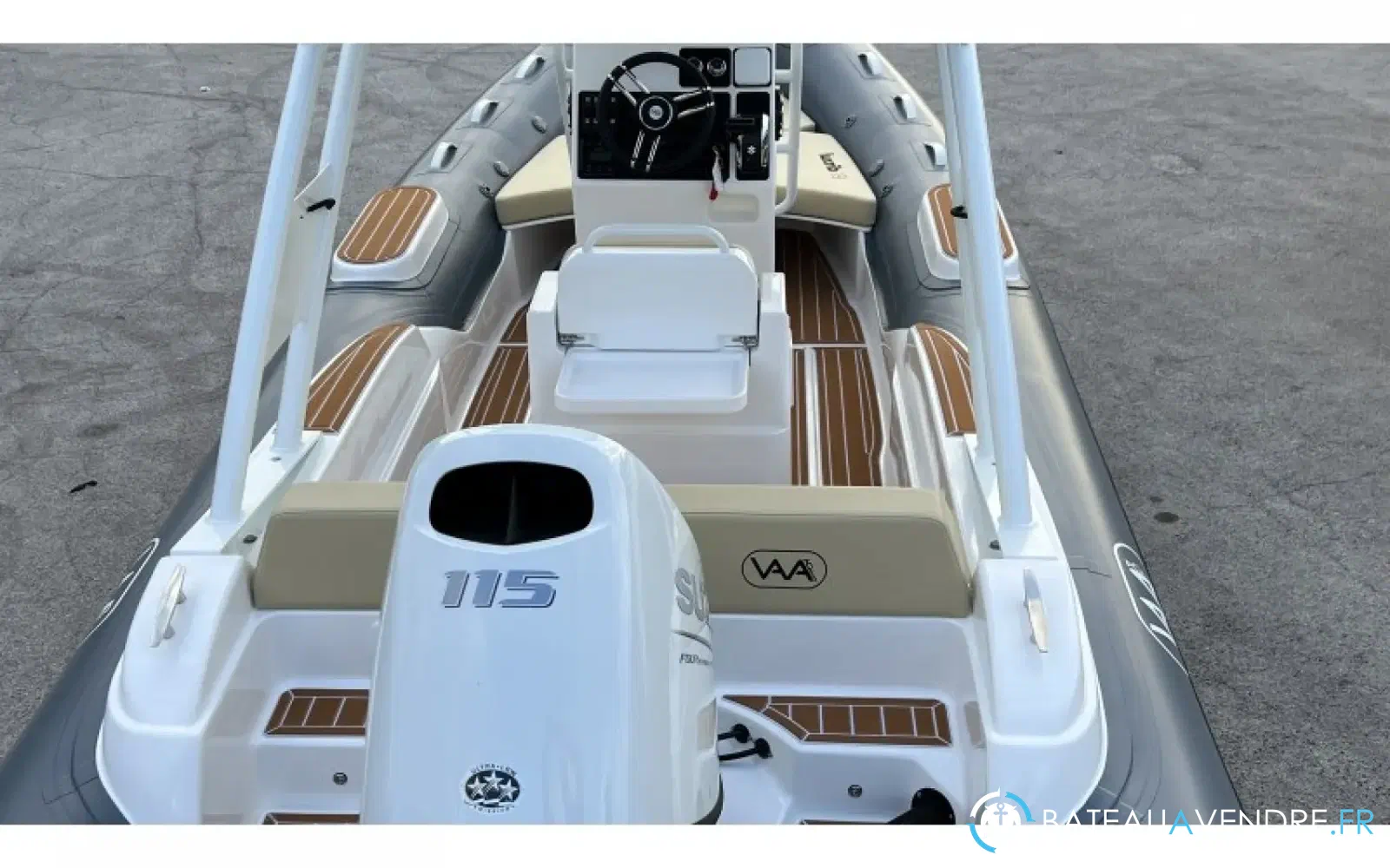 slider 8 Aqvaboats Lux Rib19