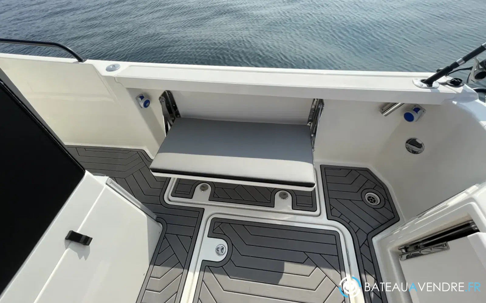 slider 23 Sabor 600 Cabin