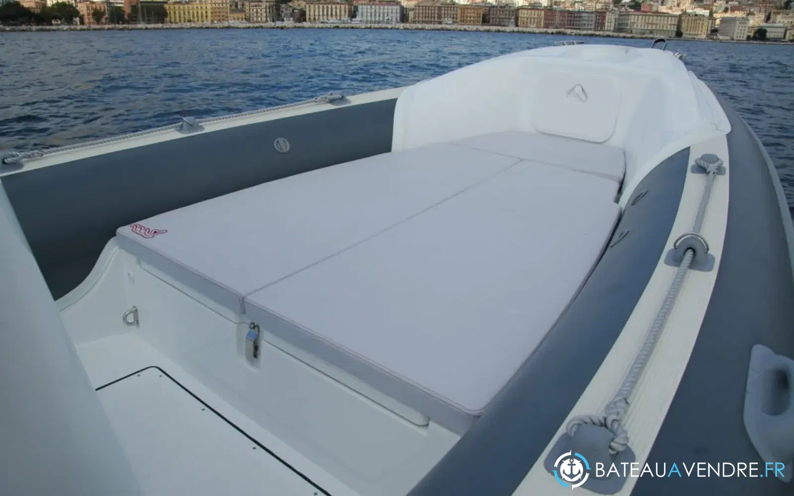 slider 2 MV Marine 700