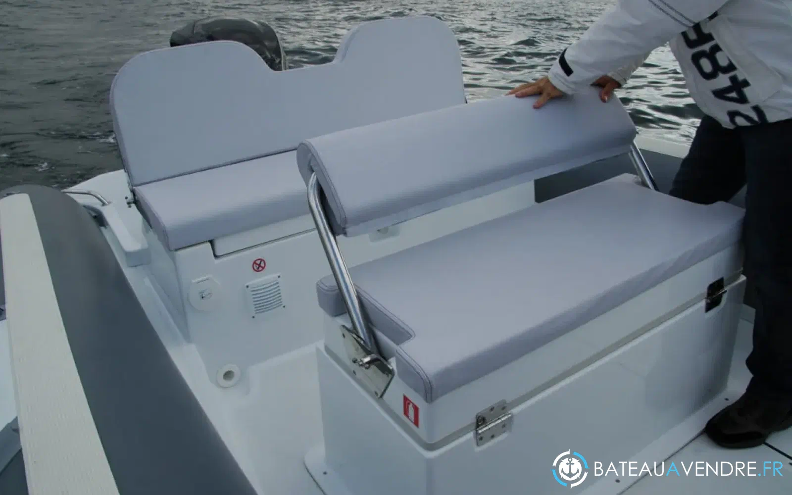 slider 3 MV Marine 700