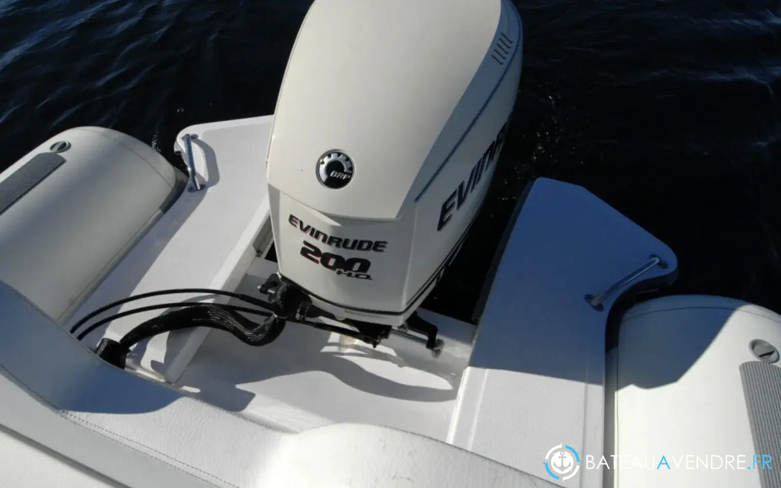 slider 8 MV Marine 700