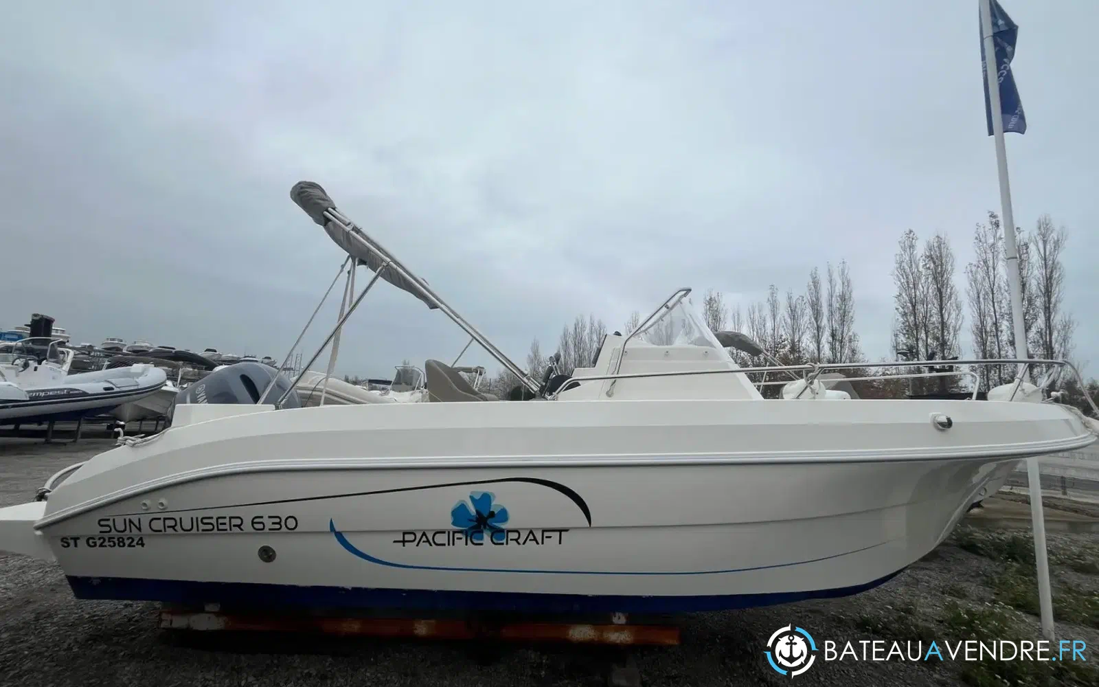 slider 1 Pacific Craft 630 SC