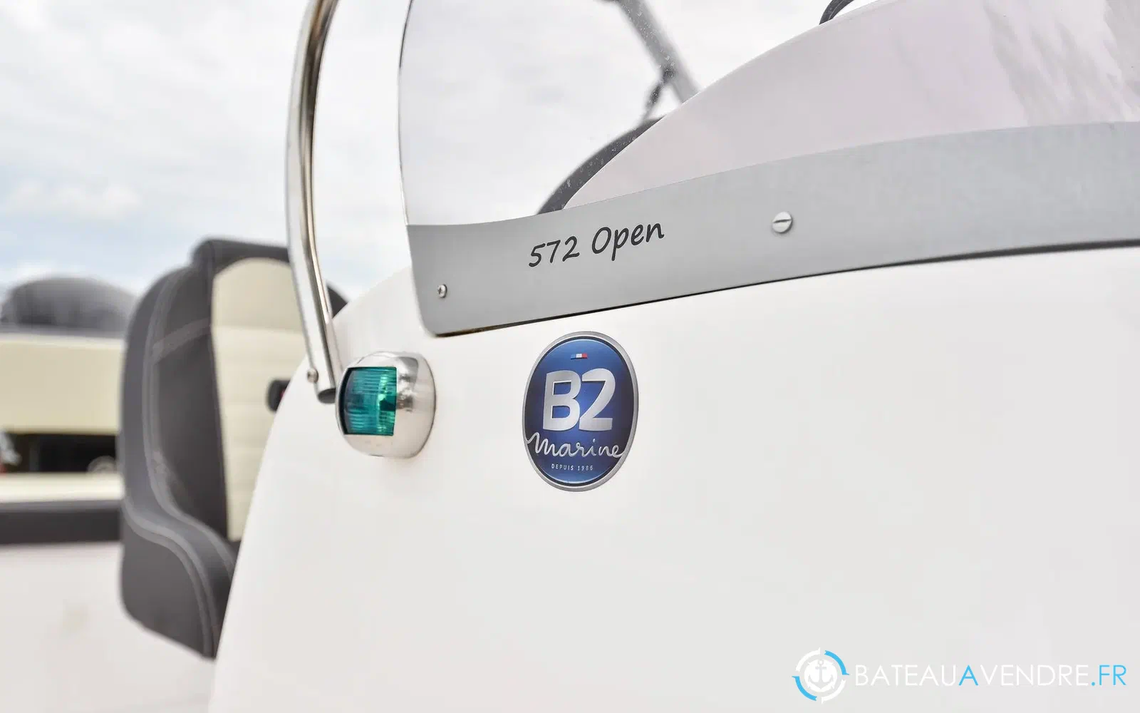 slider 4 B2 Marine Cap Ferret 572 Open