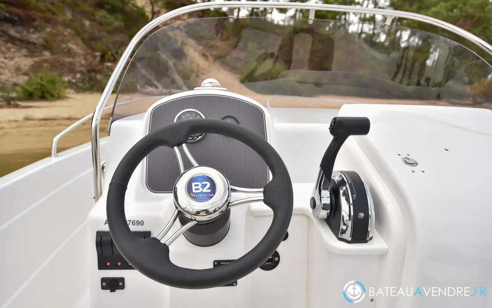 slider 3 B2 Marine 652 Open