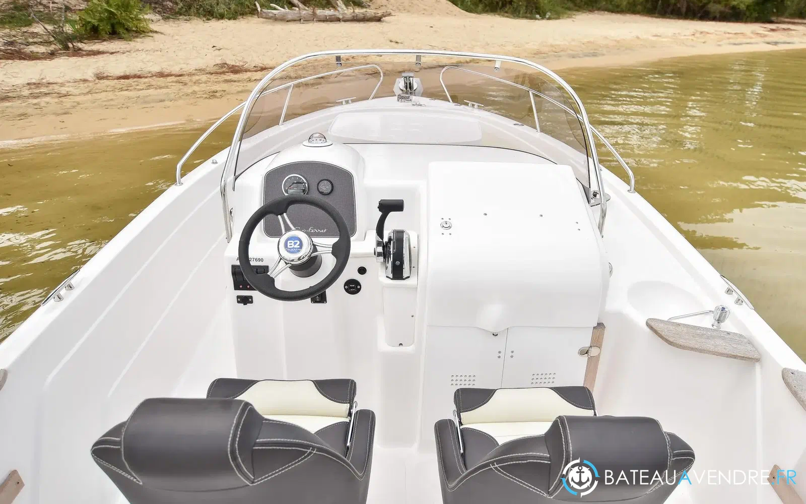 slider 5 B2 Marine 652 Open