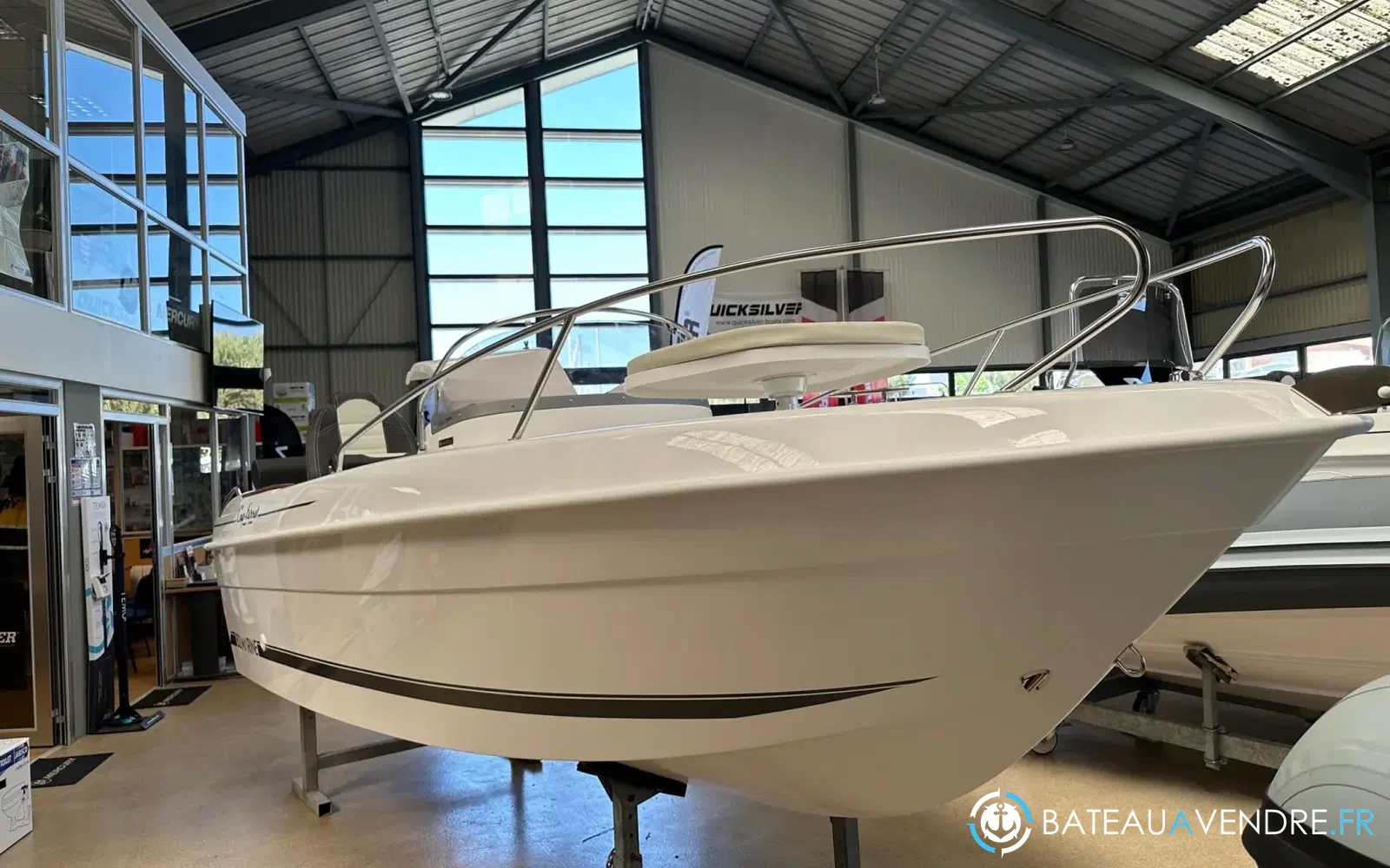 slider 8 B2 Marine Cap Ferret 522 Open