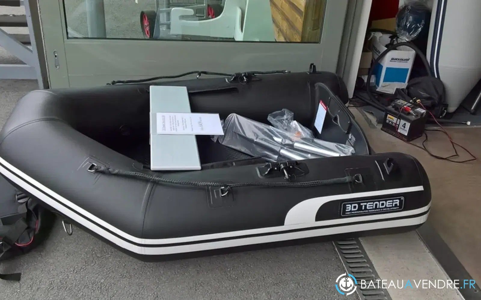 slider 0 3D Tender World Travel 200