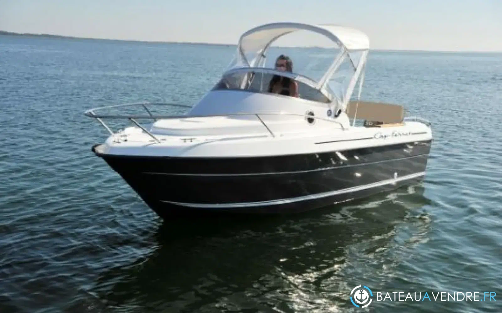 slider 1 B2 Marine Cap Ferret 522 Cruiser