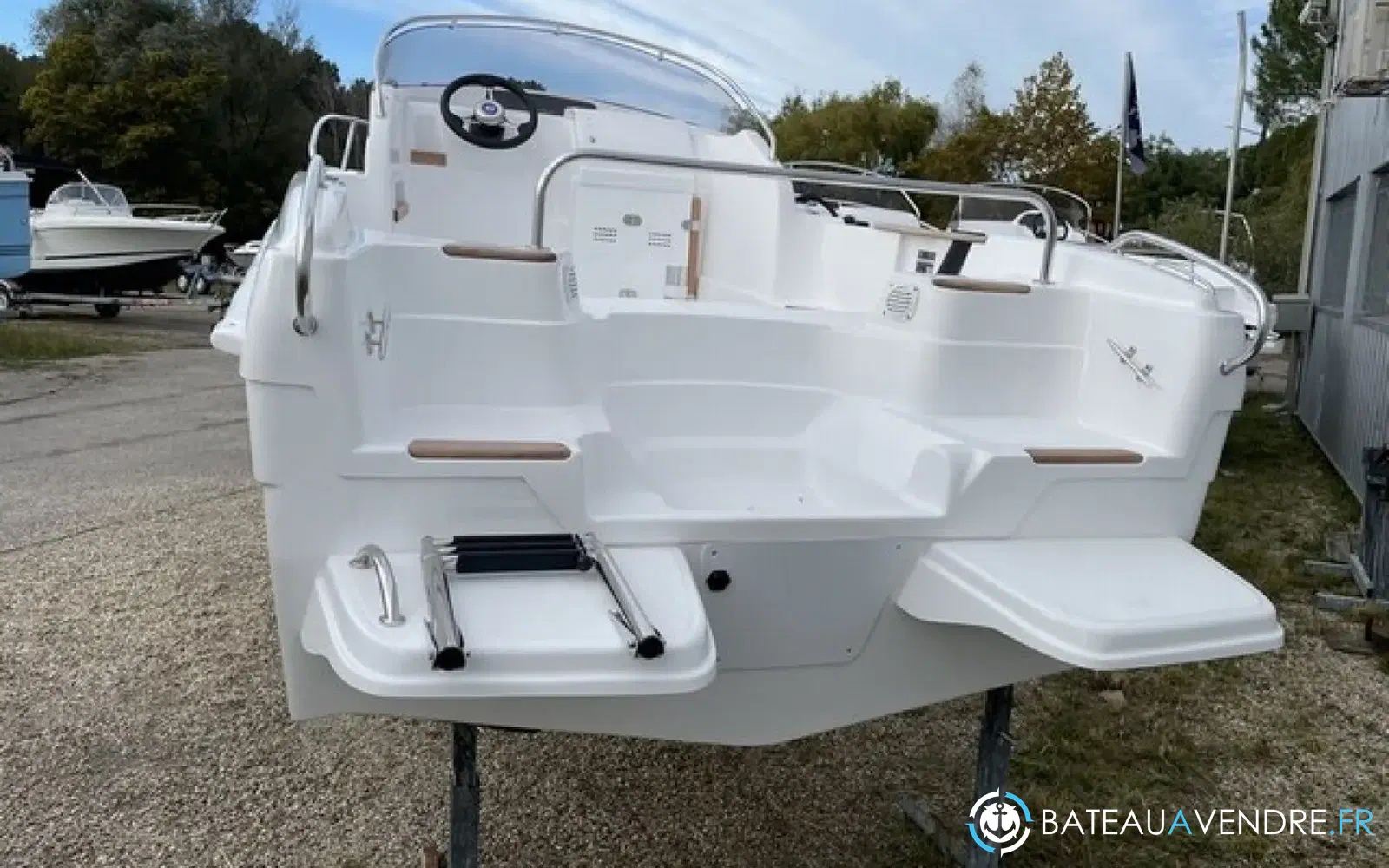 slider 2 B2 Marine Cap Ferret 522 Cruiser