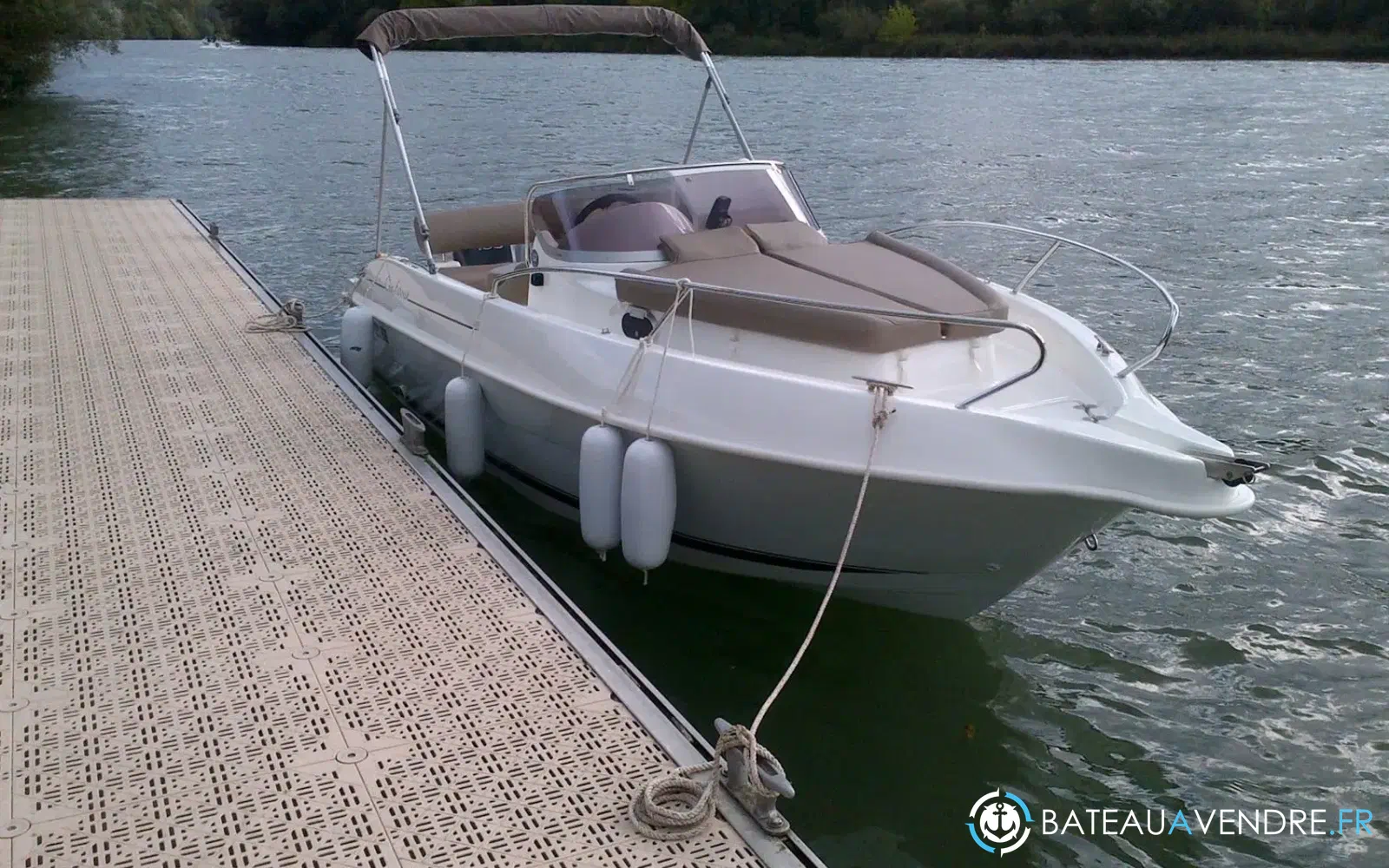 slider 2 B2 Marine Cap Ferret 572 Cruiser