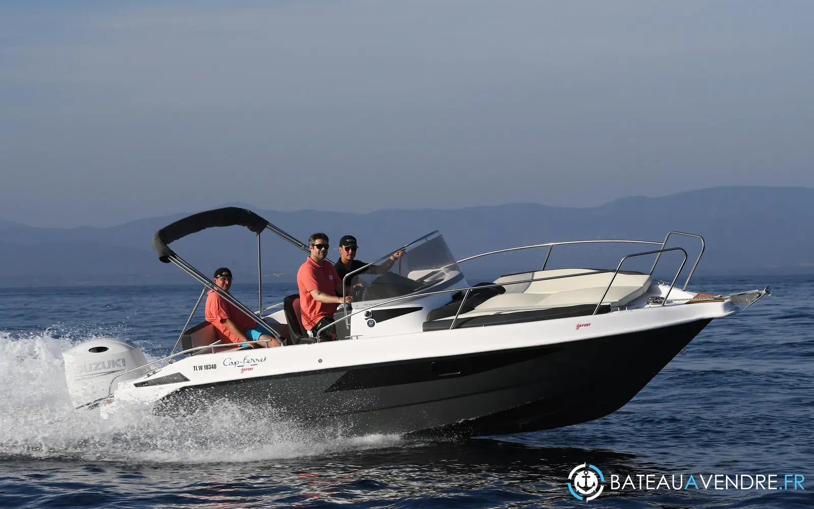 slider 9 B2 Marine Cap Ferret 702 Sun Deck