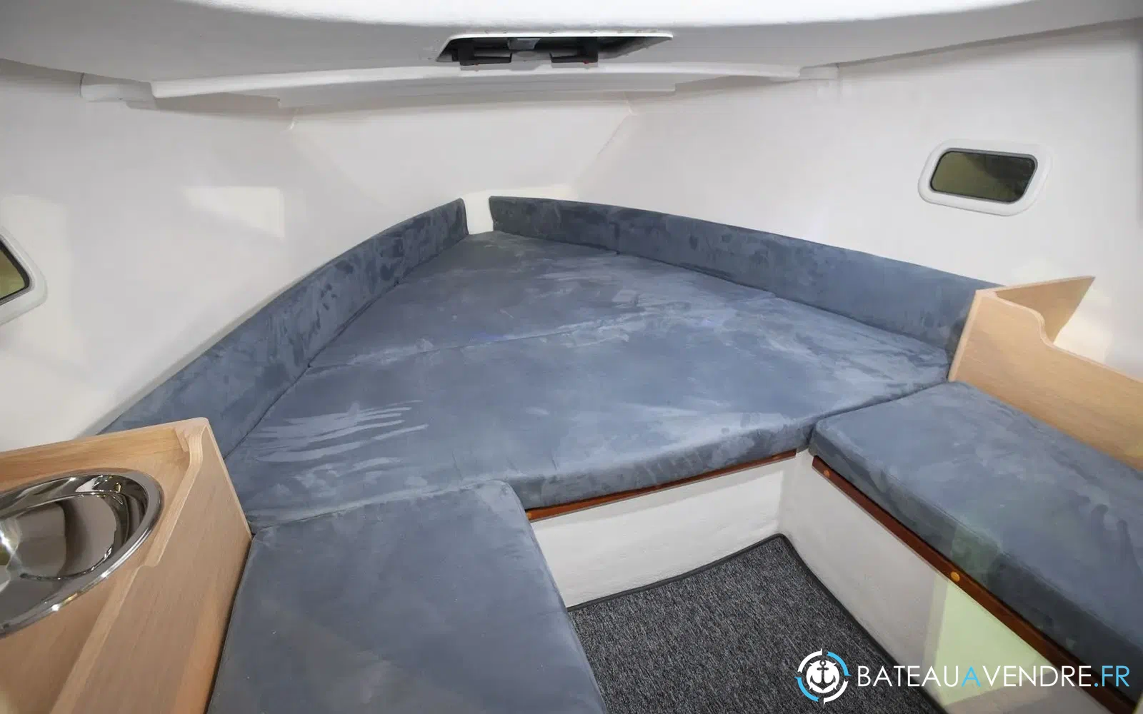 slider 5 B2 Marine Cap Ferret 702 Sun Deck
