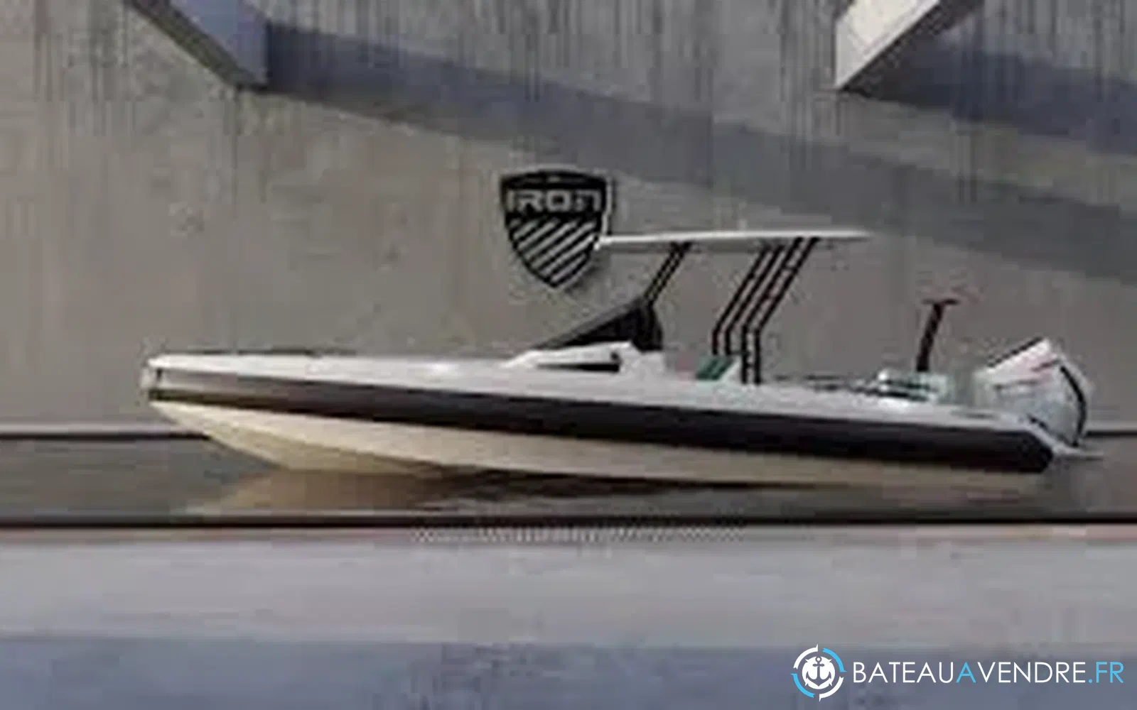 slider 10 Iron Boats 767
