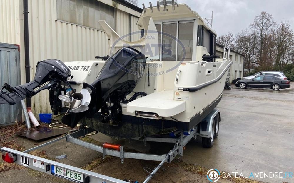 Quicksilver 755 Pilothouse photo 2