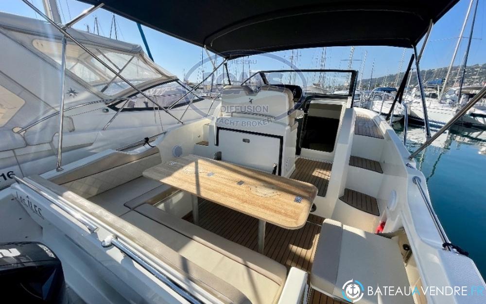 Quicksilver Activ 875 Sundeck photo 2