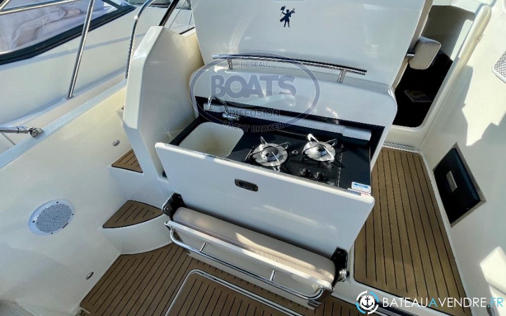 Quicksilver Activ 875 Sundeck photo 5