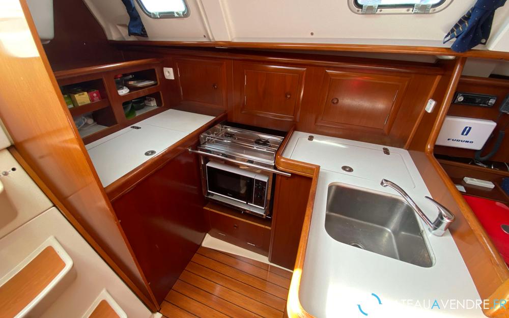 Beneteau Oceanis 331 Clipper photo 4