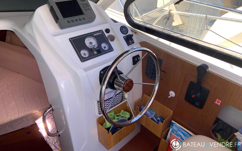 Beneteau Antares 8 photo 4