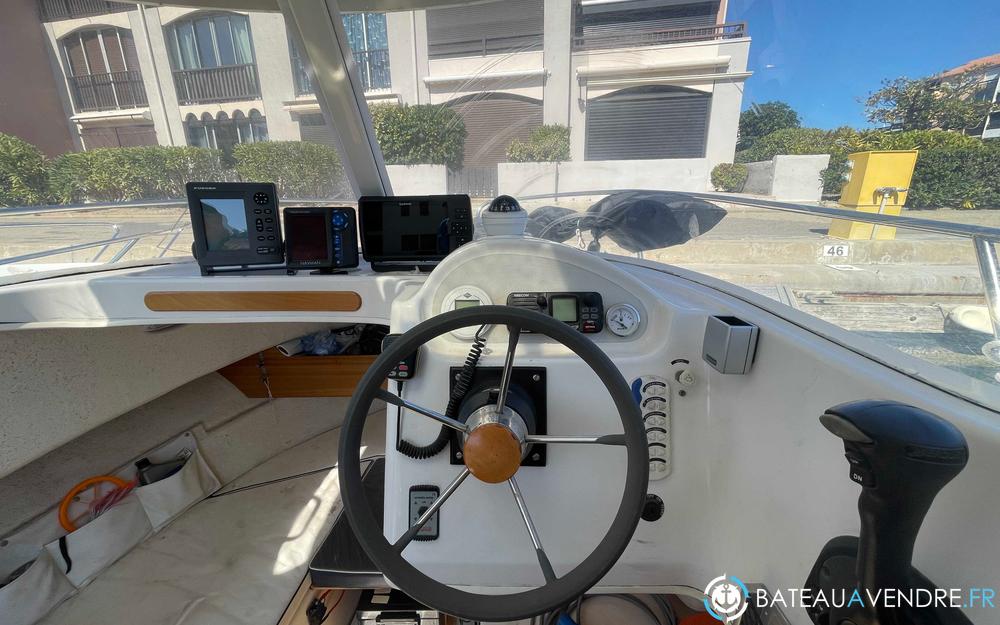 Quicksilver 640 Pilothouse photo 4