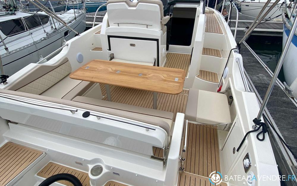 Quicksilver Activ 875 Sundeck photo 2