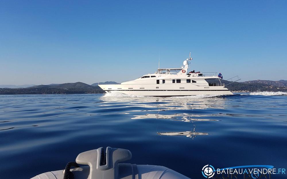 Azimut 90 exterieur photo 5