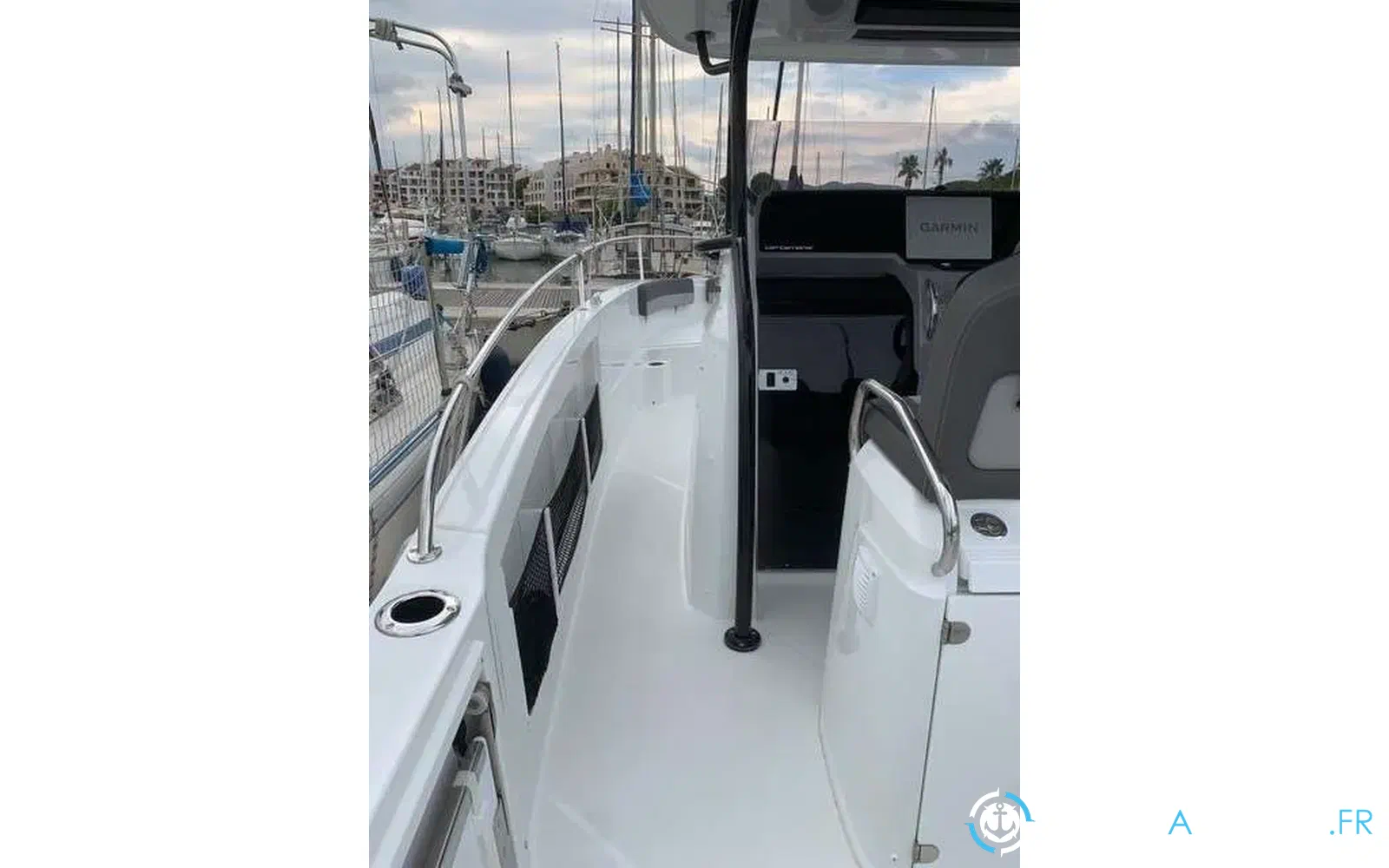 slider 10 Jeanneau Cap Camarat 9.0 CC