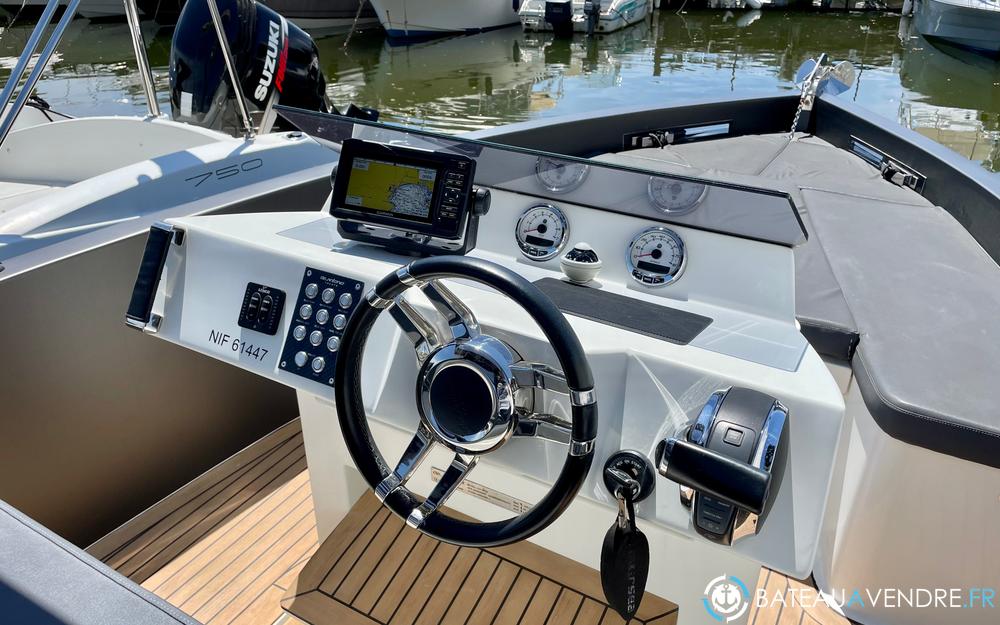 De Antonio Yachts D23 Open electronique / cockpit photo 4