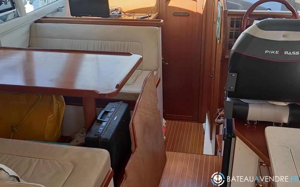 Galeon 280 Fly interieur photo 4