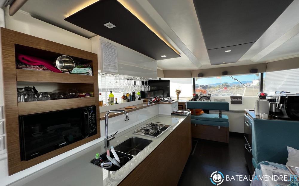 Fountaine Pajot My 37 cuisine / salle de bain photo 5