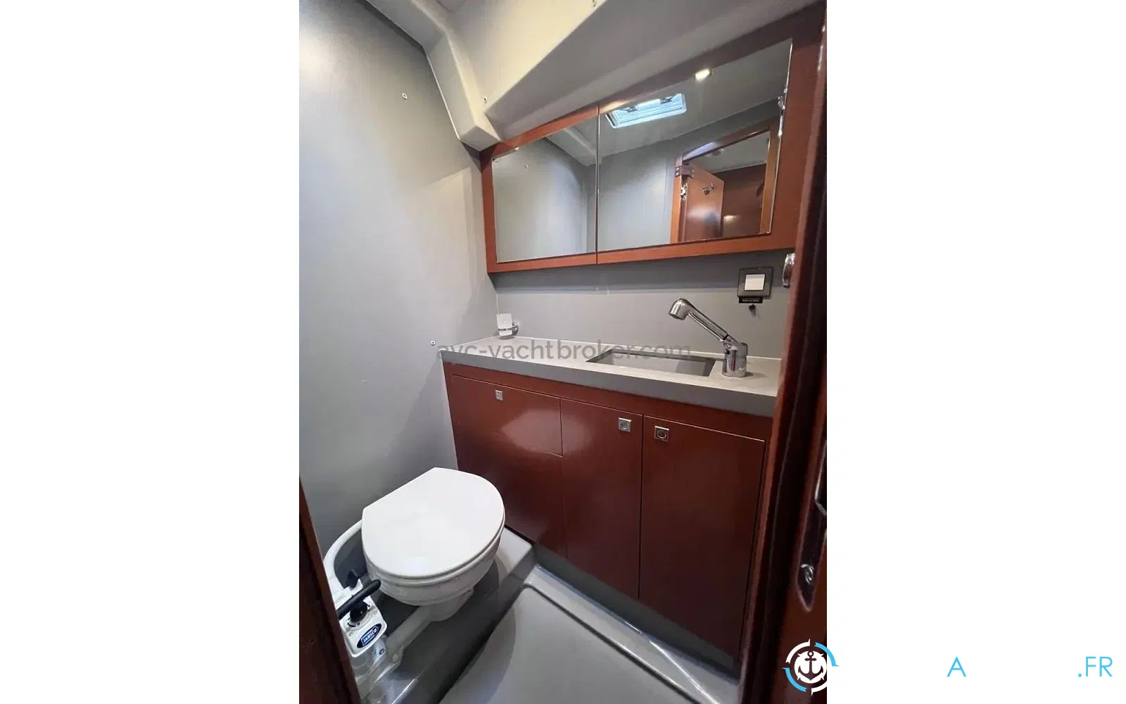 slider 18 Beneteau Oceanis 55.1