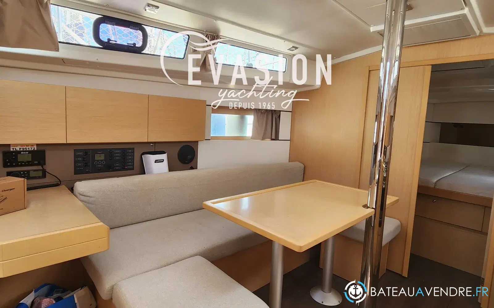slider 9 Beneteau Oceanis 38.1