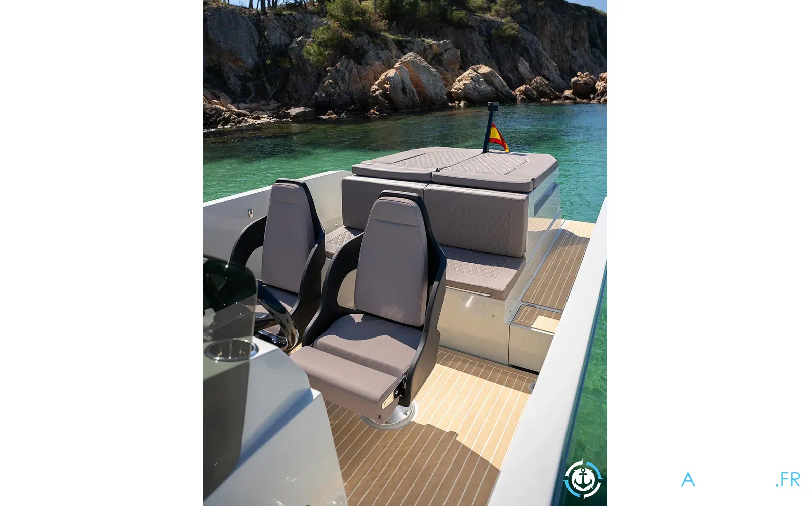 slider 9 De Antonio Yachts E23