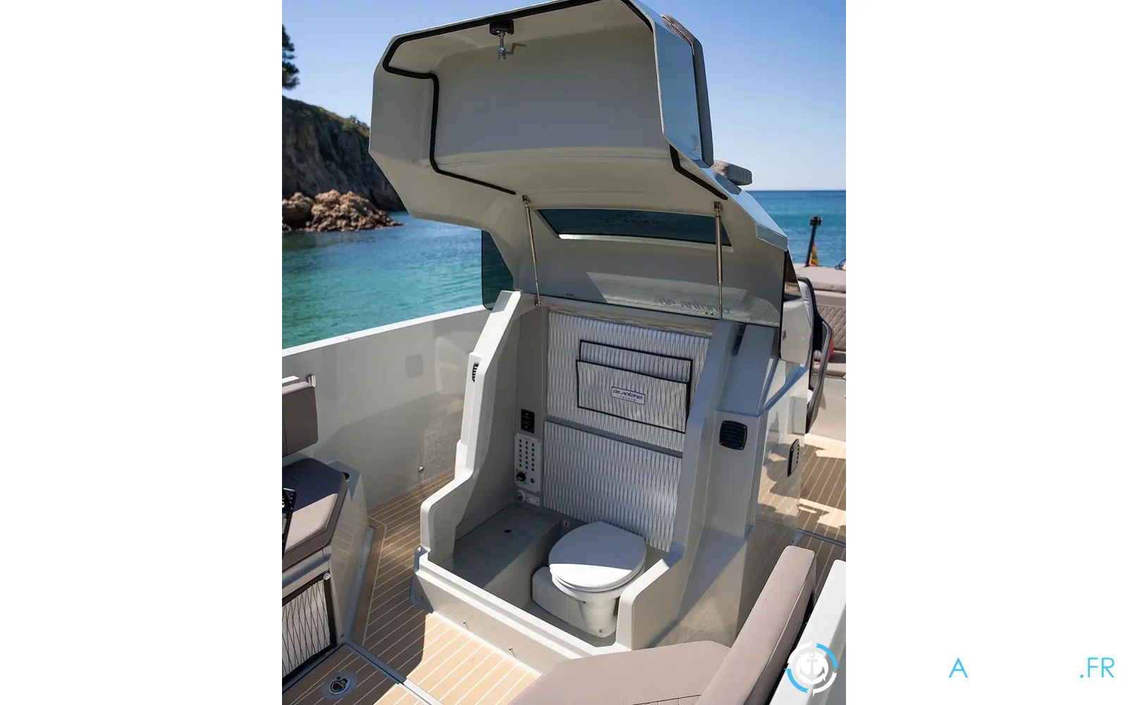 slider 7 De Antonio Yachts E23