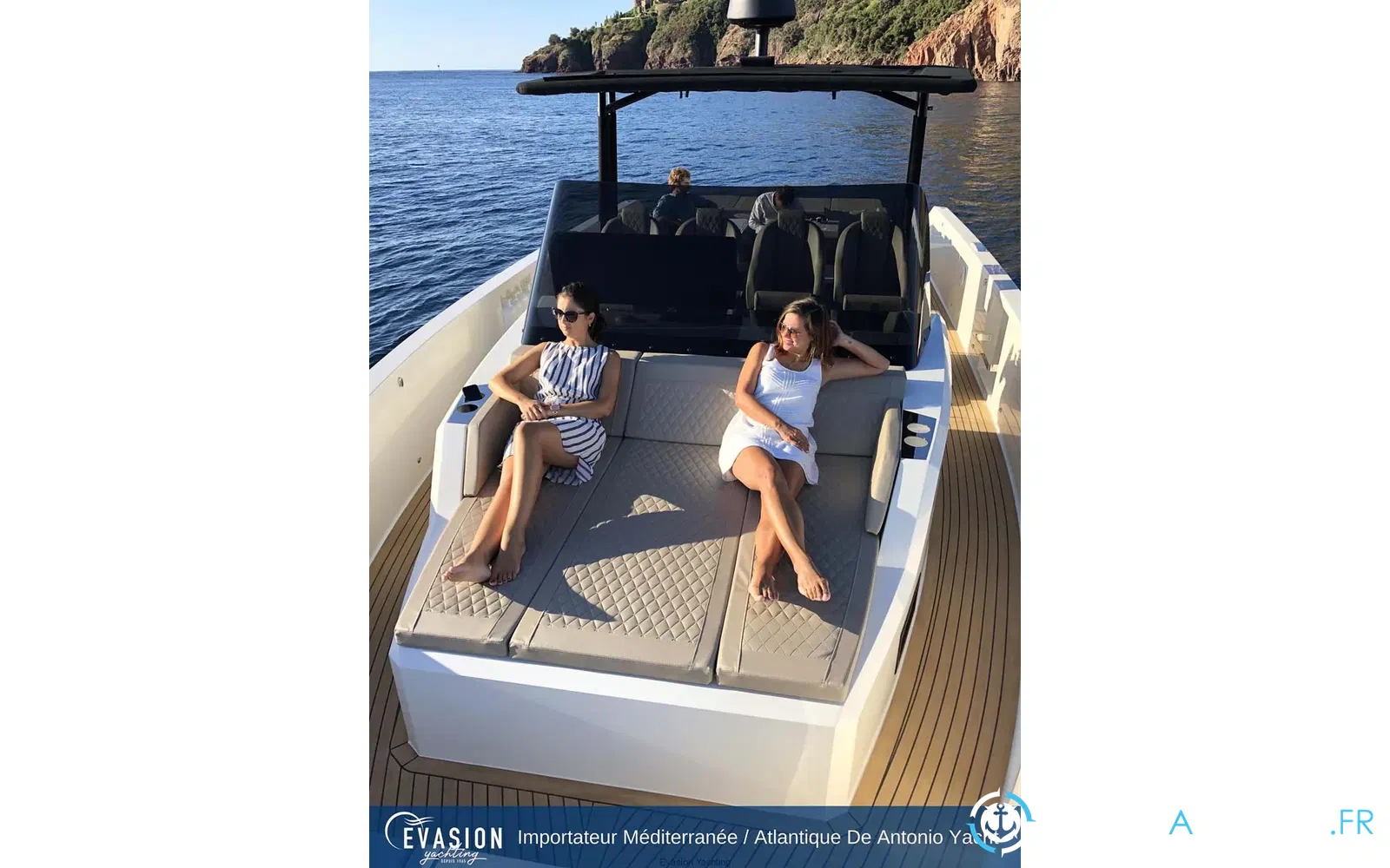 slider 9 De Antonio Yachts D42 Open