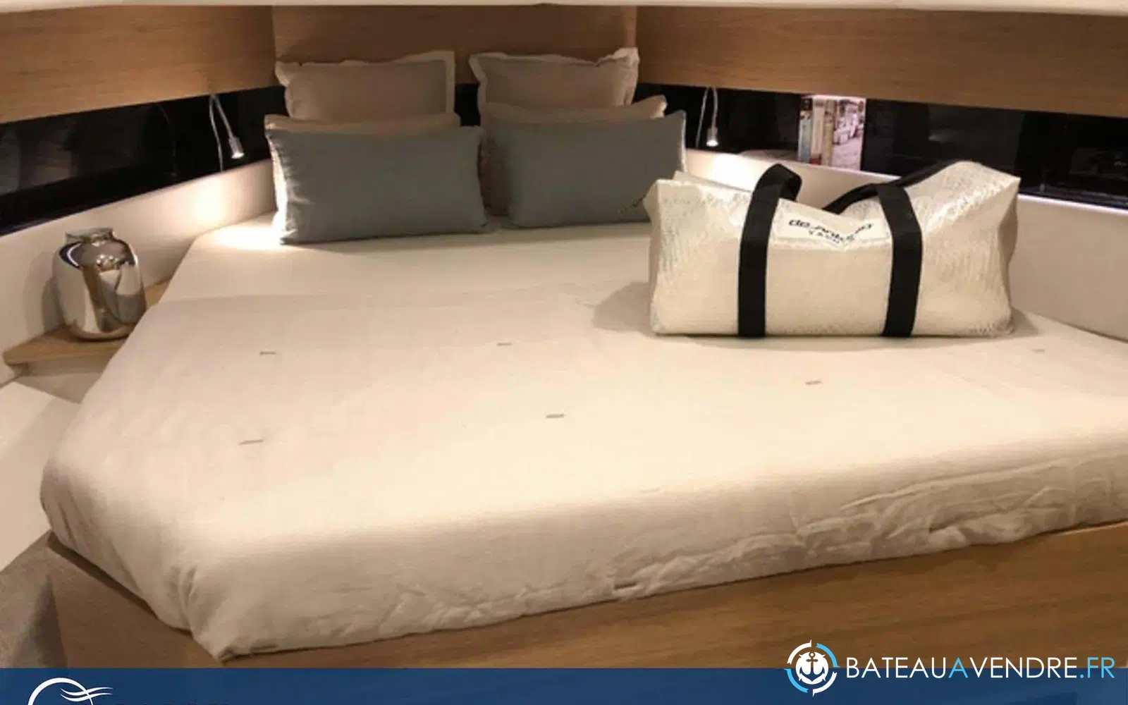 slider 18 De Antonio Yachts D42 Open